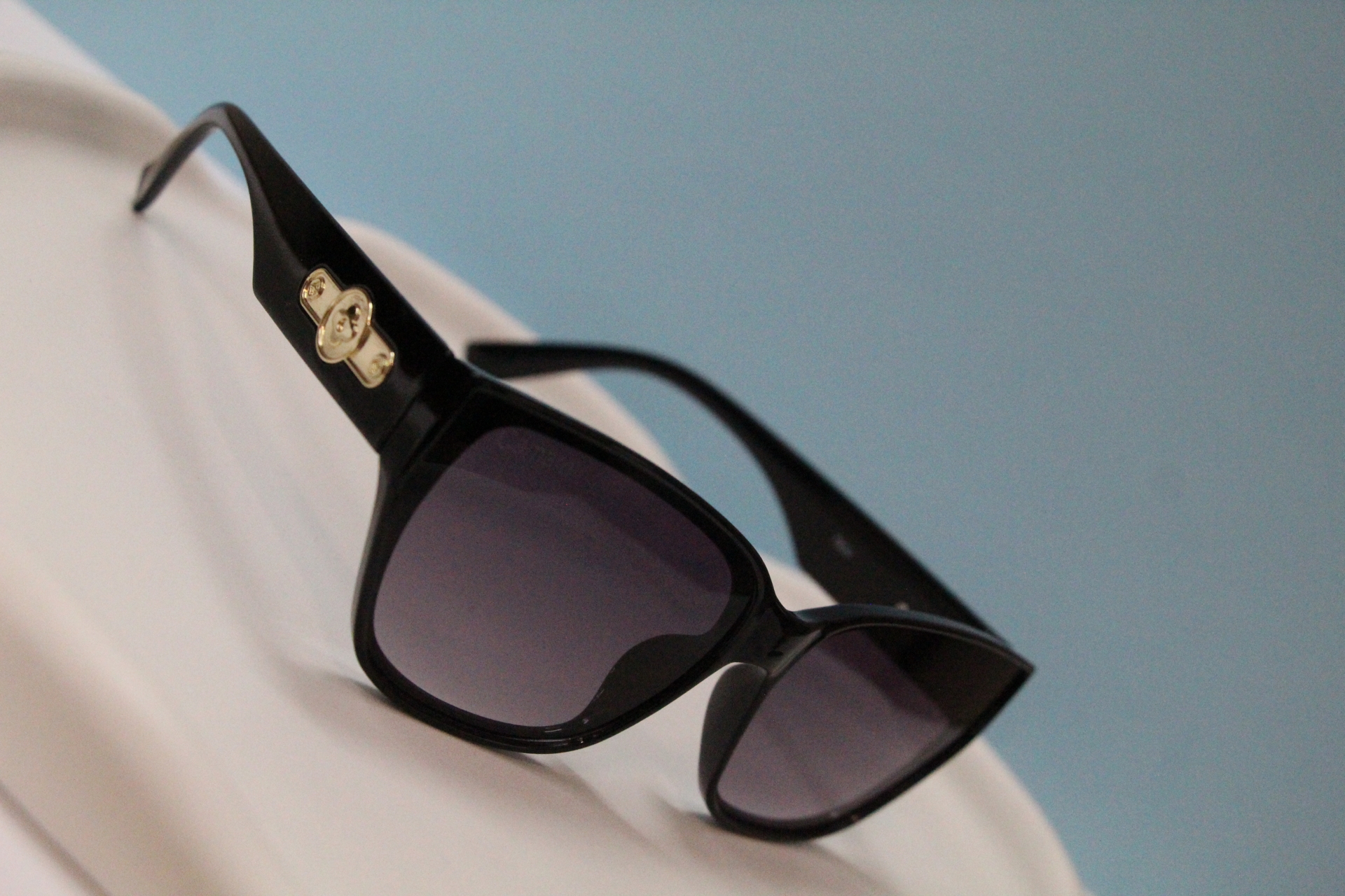 عینک آفتابی زنانه کامارو مدل TB56