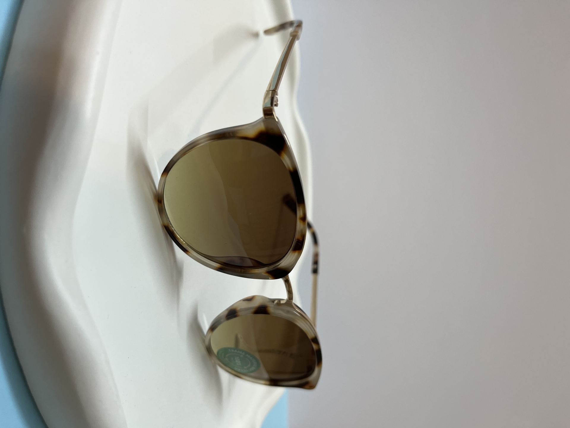 عینک آفتابی زنانه گلد پلنگی سیکس