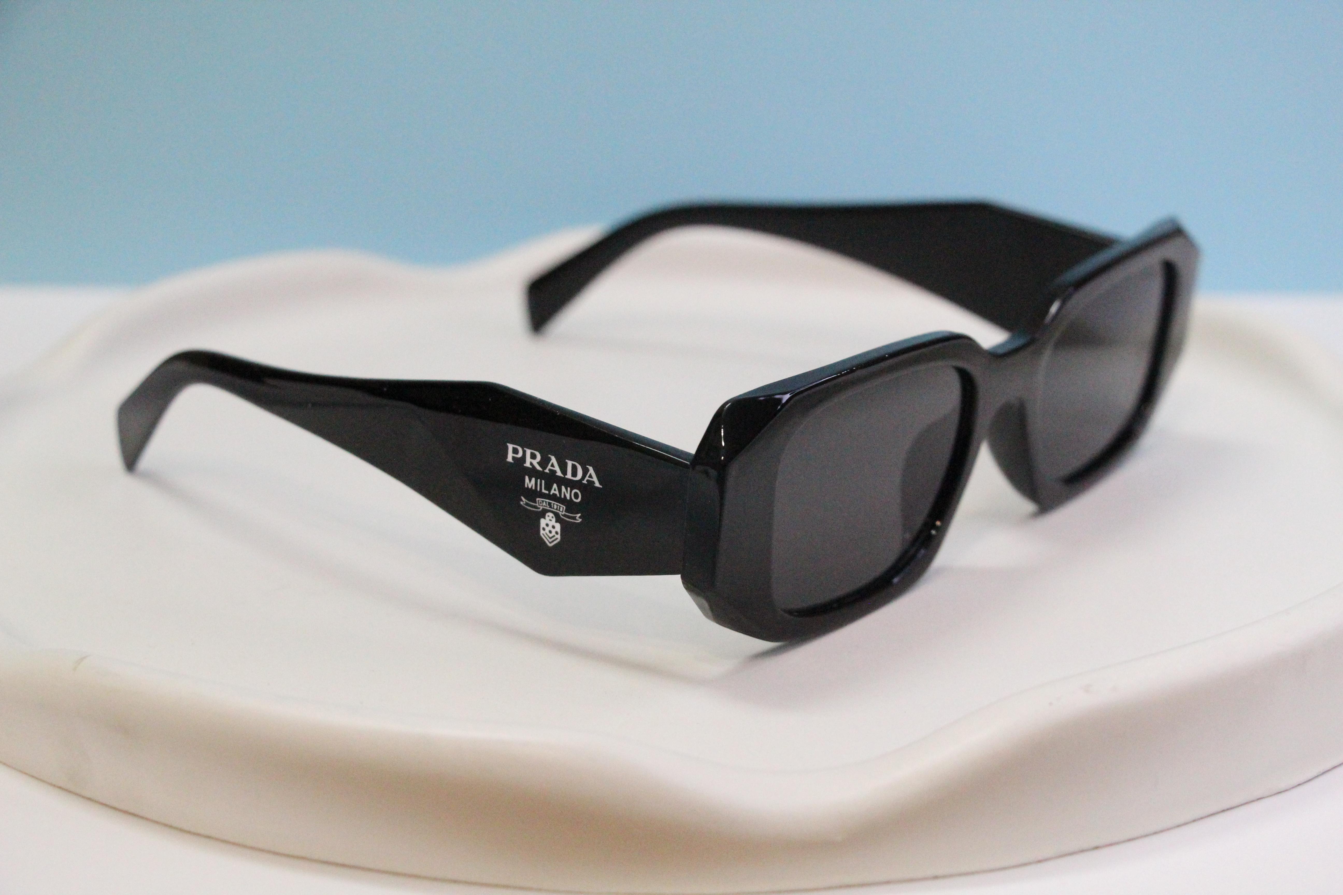 عینک آفتابی زنانه دسته سه بعدی پرادا مدل JL9272